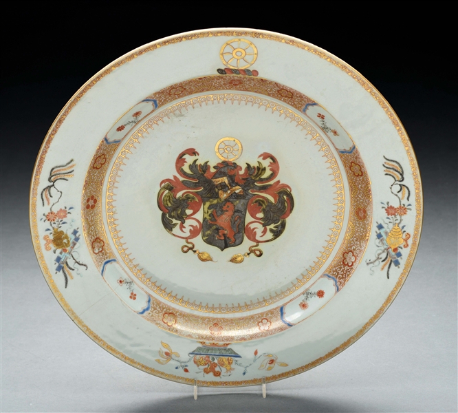 CHINESE EXPORT ARMONIAL PORCELAIN CHARGER. 
