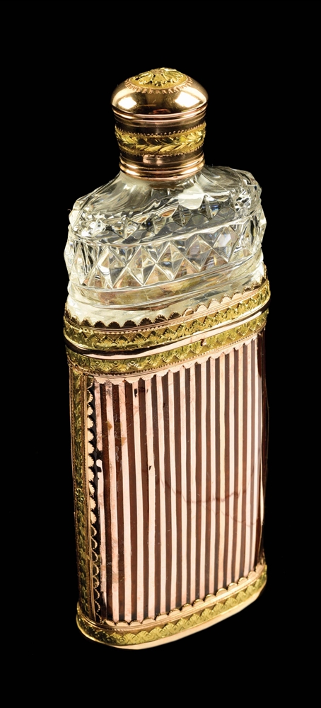 RARE 18K GOLD FRENCH ETUI AND SCENT BOTTLE. 
