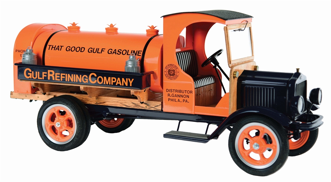 KING K. LIMITED EDITION MODEL SERVICE STATION TRUCK IN GULF GASOLINE LIVERY. 