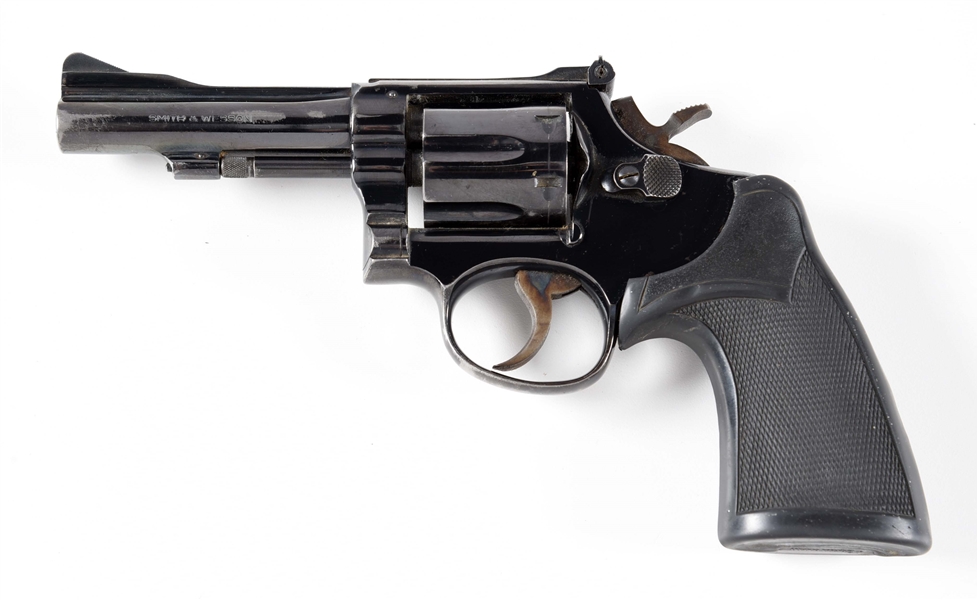 (M) SMITH & WESSON MODEL 15-3 DOUBLE ACTION .38 REVOLVER.