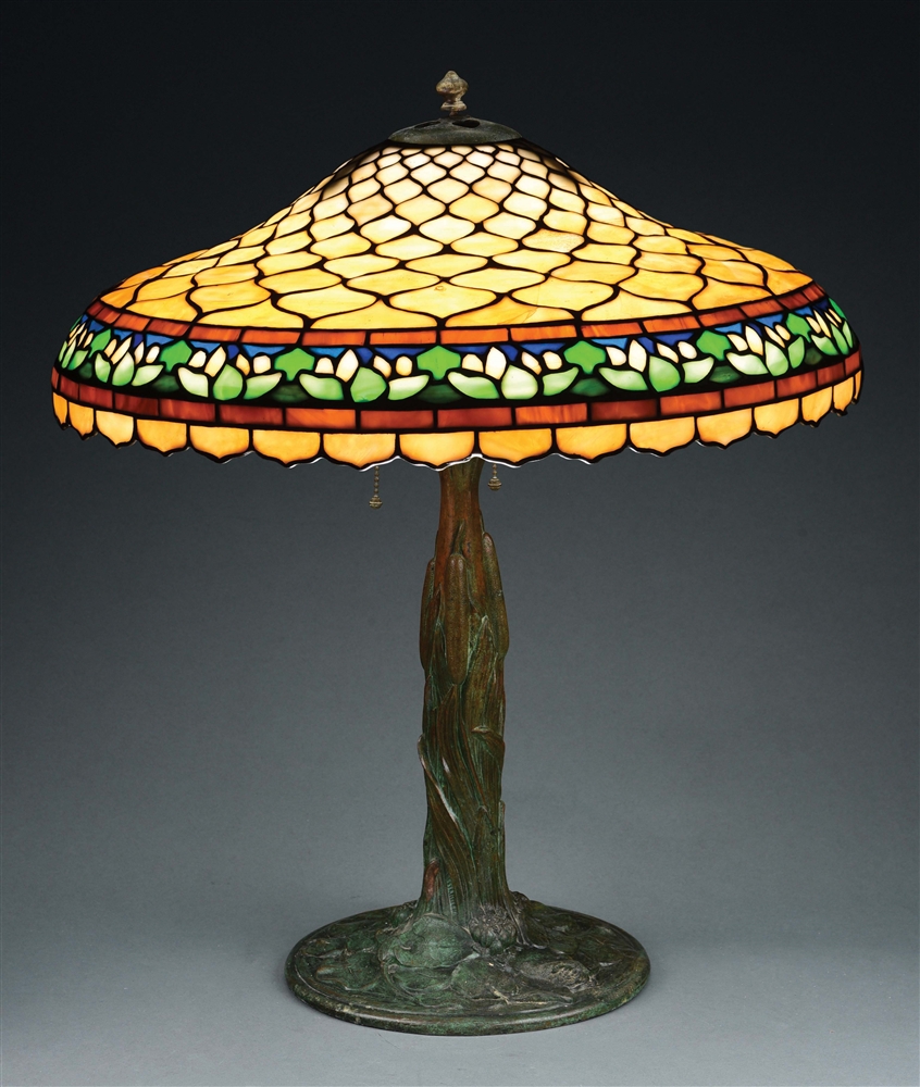DUFFNER AND KIMBERLY WATER LILY LEADED GLASS TABLE LAMP.