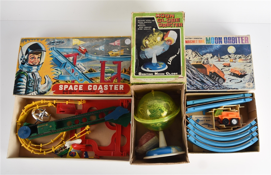 LOT OF 3: JAPANESE PLASTIC BATTERY OPERATED SPACE TOYS IN ORIGINAL BOXES.