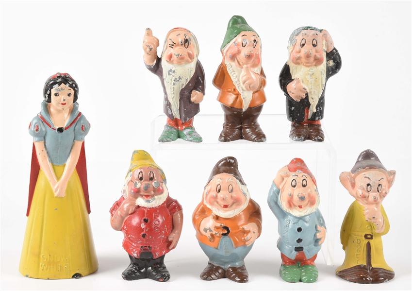 VERY UNUSUAL DIE-CAST LINCOLN LOGS SNOW WHITE AND THE 7 DWARFS FIGURE SET.