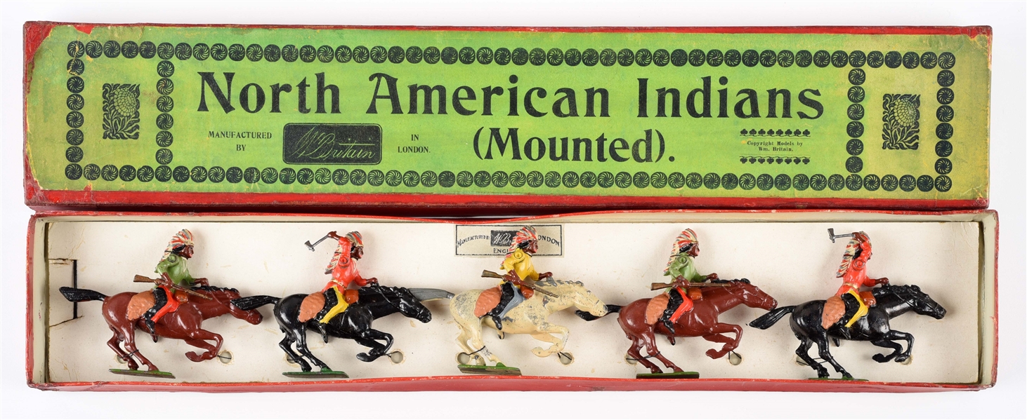BRITAINS NORTH AMERICAN MOUNTED INDIANS.