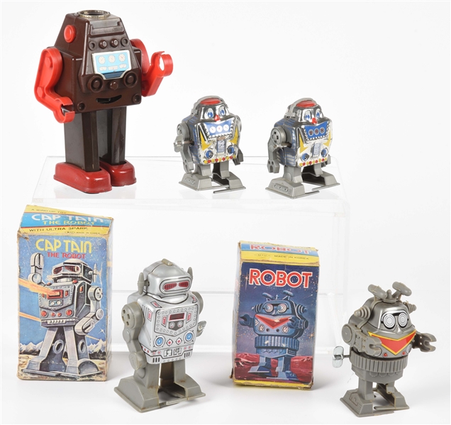 LOT OF 5: VARIOUS MORE CONTEMPORARY TIN LITHO AND PLASTIC ROBOT TOYS.