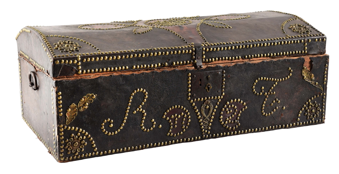 BRASS BOUND AND LEATHER FABRIC LINED COFFER TRUNK.