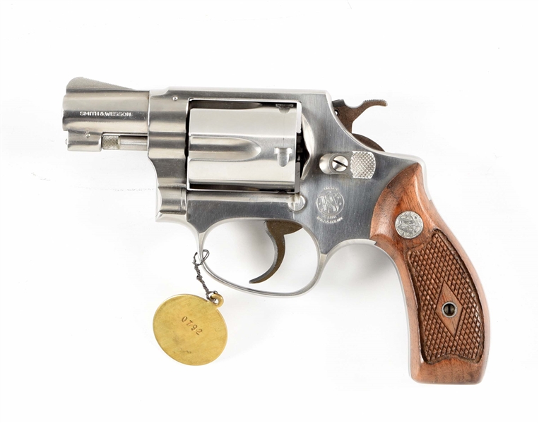 (C) EARLY STAINLESS SMITH & WESSON MODEL 60 CHEIFS SPECIAL DOUBLE ACTION REVOLVER.
