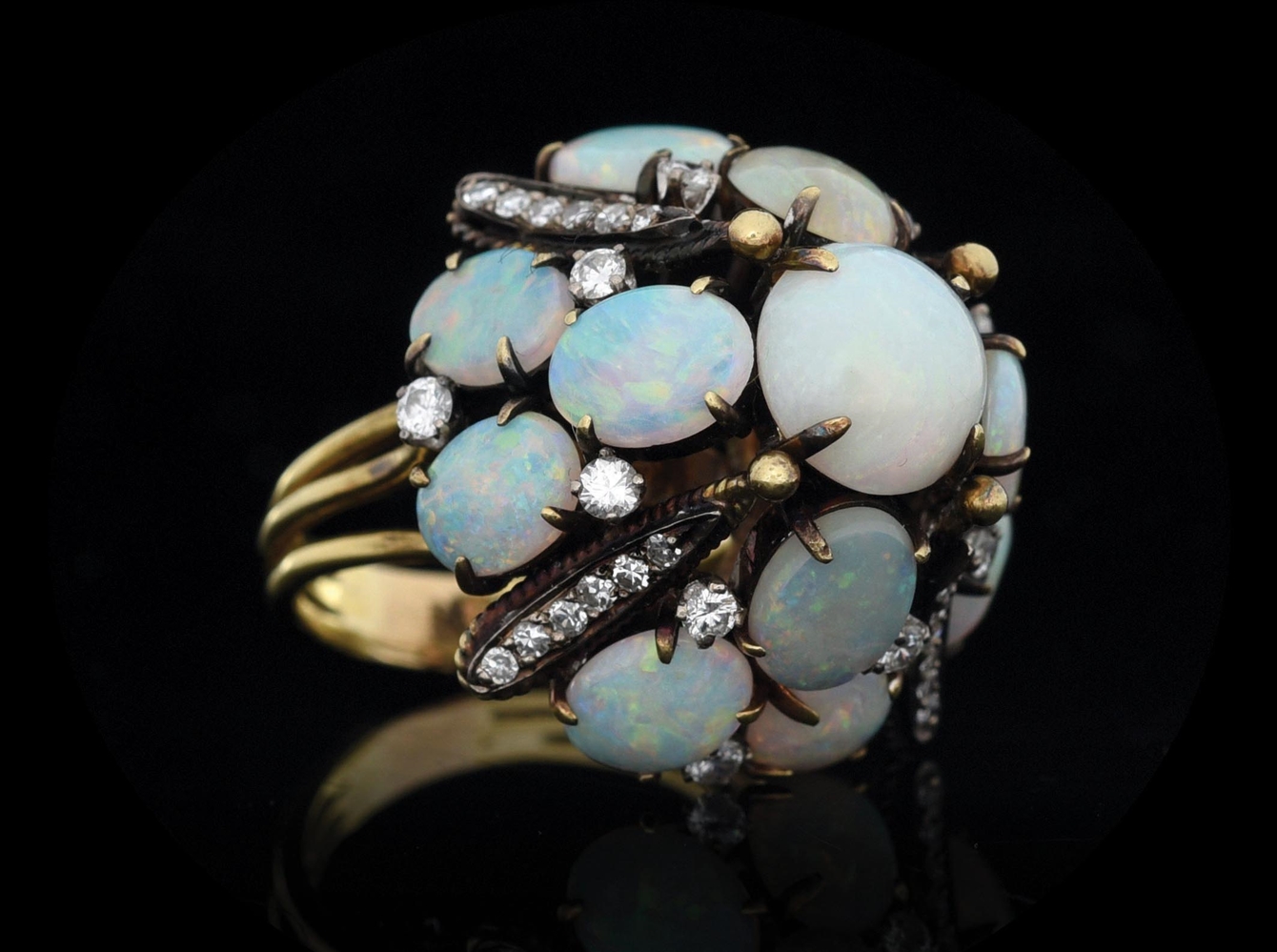 18K YELLOW GOLD VINTAGE OPAL AND DIAMOND RING