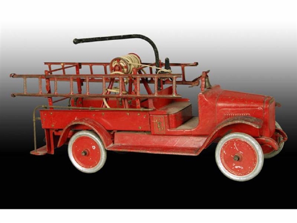 PRESSED STEEL BUDDY L HOOK AND LADDER FIRE TRUCK T