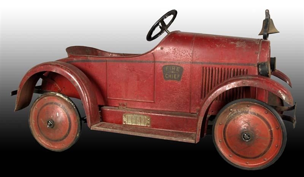 PRESSED STEEL STEELCRAFT FIRE CHIEF PEDAL CAR TOY.