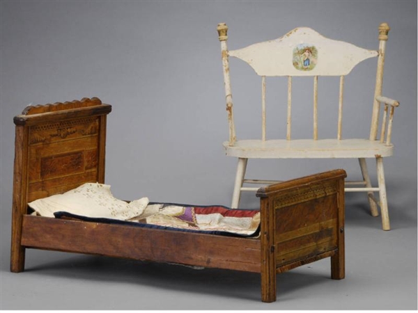 LOT: DOLL-SIZE BED AND BENCH                      