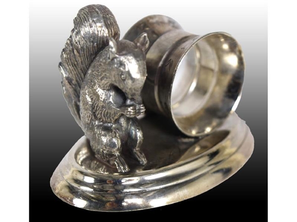 LARGE SQUIRREL ON OVAL BASE FIGURAL NAPKIN RING.  