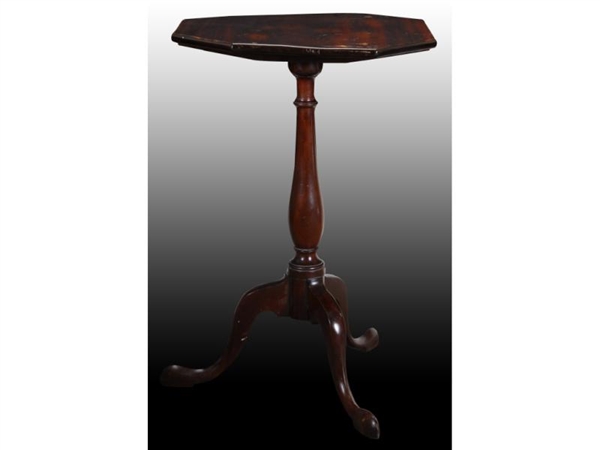 TILT-TOP ANTIQUE FURNITURE CANDLE OR LAMP TABLE.  