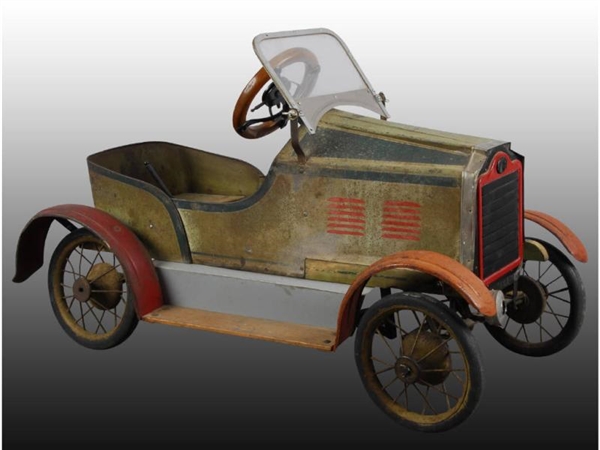 PRESSED STEEL GENDRON ROADSTER PEDAL CAR TOY.     