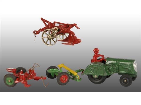 CAST IRON TOY ARCADE OLIVER TRACTOR & ACCESSORIES 