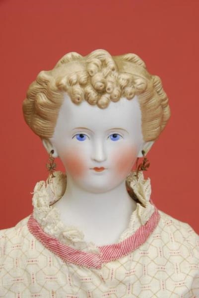 PARIAN LADY WITH PIERCED EARS                     