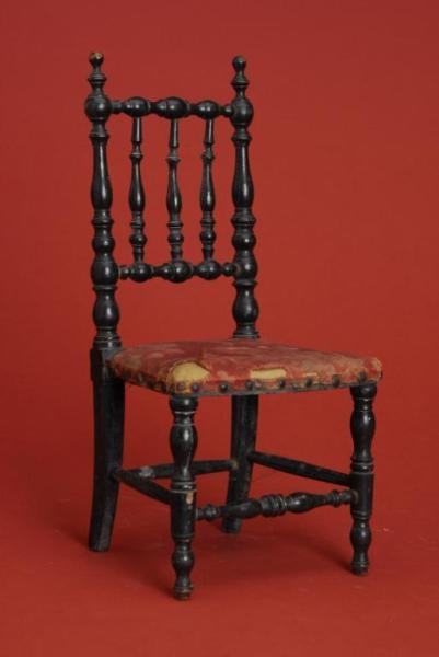 DOLL SIZE SPINDLE BACK SIDE CHAIR                 