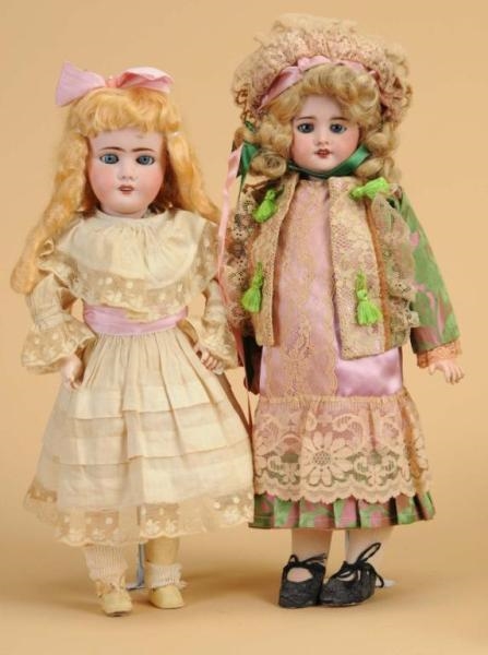 LOT: TWO LATE FRENCH DOLLS                        