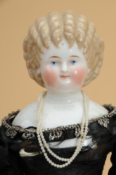 CURRIER & IVES BLONDE CHINA LADY                  