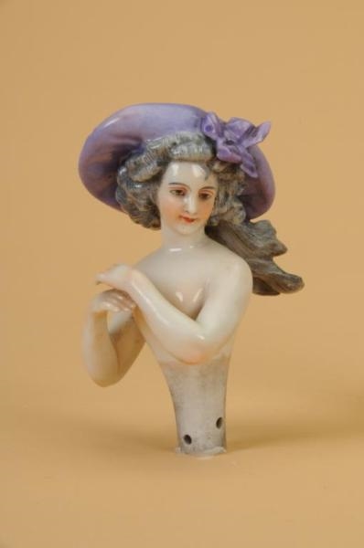 DRESSEL & KISTER HALF DOLL LADY WITH LONG FLOWING 