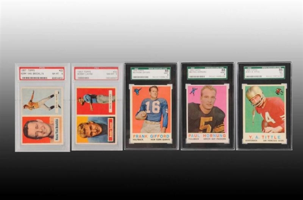 LOT OF 12: 1956 - 1959 TOPPS FOOTBALL CARDS.      