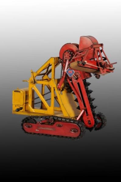 PRESSED STEEL BUDDY L #400 TRENCH DIGGER.         