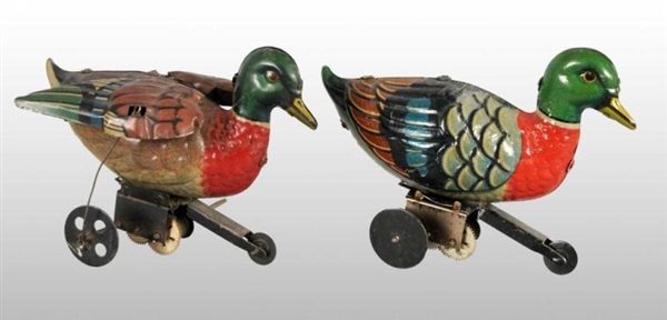 LOT OF 2: TIN LITHO DUCK WIND-UP TOYS.            