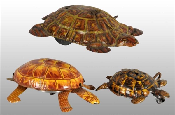 LOT OF 3: TIN LITHO TURTLE WIND-UP TOYS.          