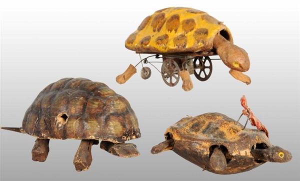 LOT OF 3: EARLY PAPIER MACHE TURTLE TOYS.         