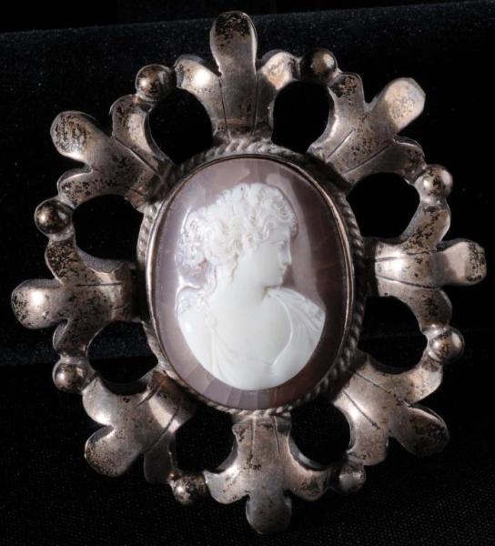 MEXICAN PIN WITH EARLY CARVED CAMEO.              