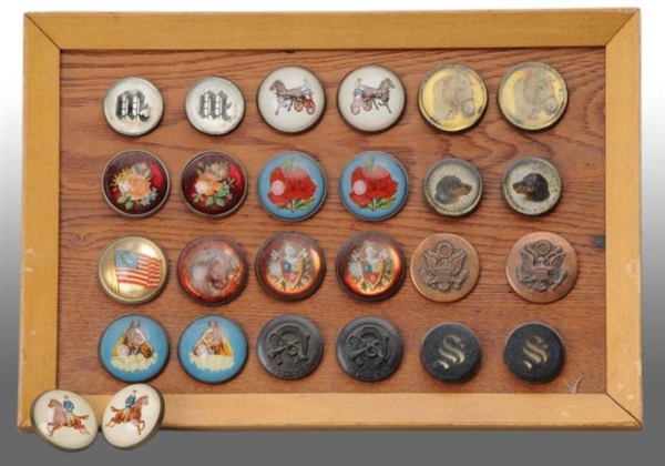 LOT OF 26: HORSE BRIDLE ROSETTE BUTTONS.          