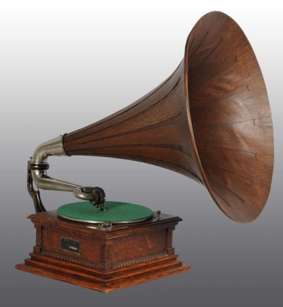 VICTOR M PHONOGRAPH WITH WOOD HORN.               