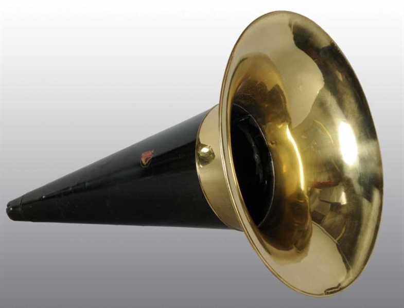 BRASS VICTOR PHONOGRAPH HORN.                     