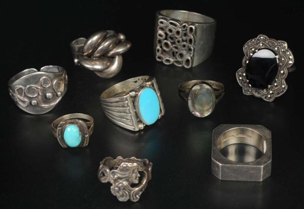 LOT OF 9: ANTIQUE JEWELRY RINGS.                  