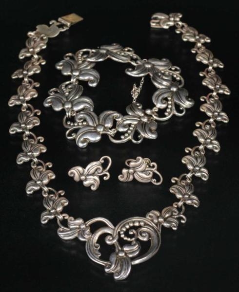 LOT OF 4: ANTIQUE JEWELRY MEXICAN SILVER PIECES.  