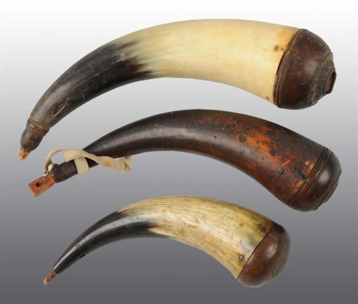 LOT OF 3: MISCELLANEOUS SMALL ANTIQUE POWDER HORNS