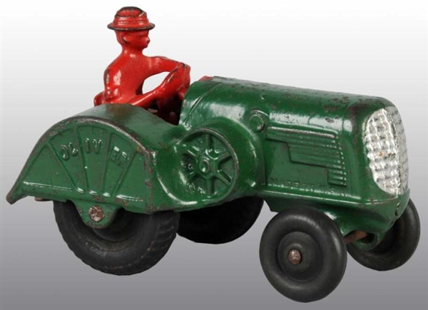 CAST IRON ARCADE OLIVER TRACTOR TOY.              