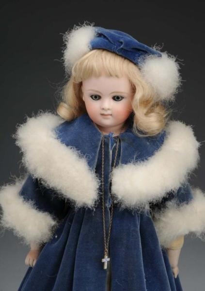 EARLY CLOSED MOUTH KESTNER DOLL.                  