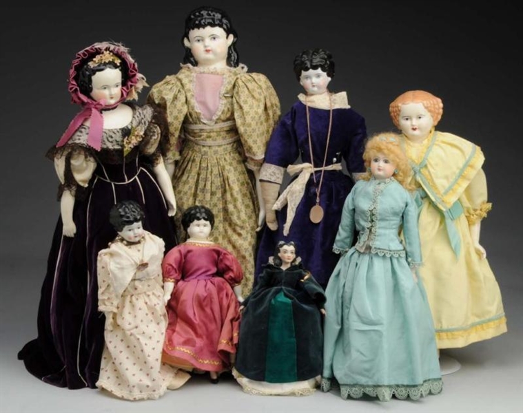 LOT OF  8: MISCELLANEOUS DOLLS.                   