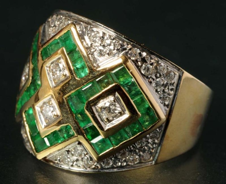 ANTIQUE JEWELRY 14K GOLD EMERALD RING.            