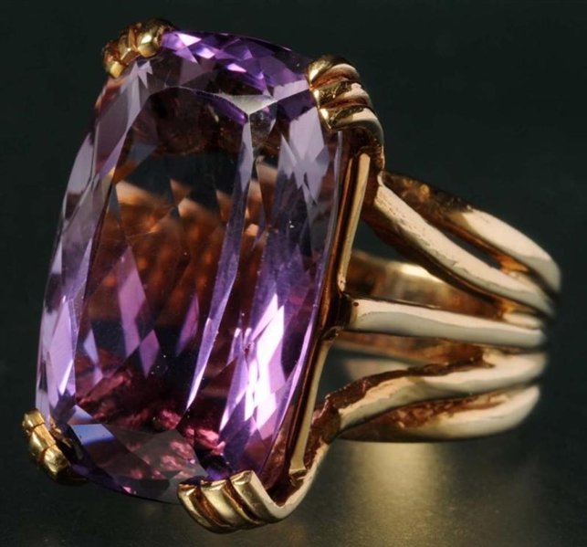 ANTIQUE JEWELRY 14K GOLD AMETHYST RING.           