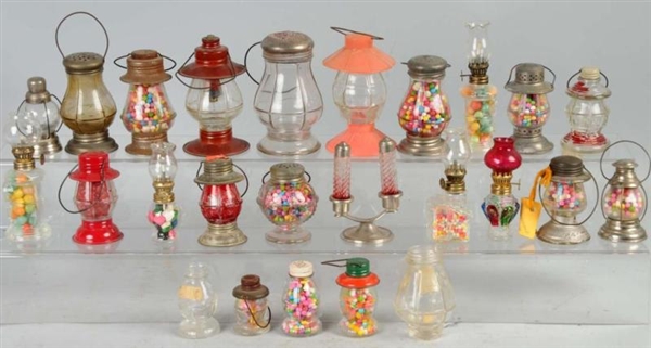 LOT OF 25: GLASS LANTERN CANDY CONTAINERS.        