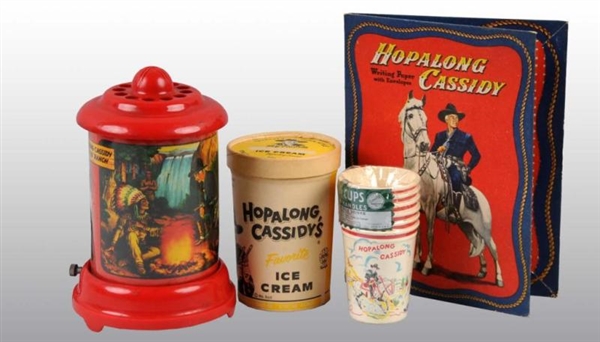 LOT OF 4: HOPALONG CASSIDY TOY COWBOY ITEMS.      