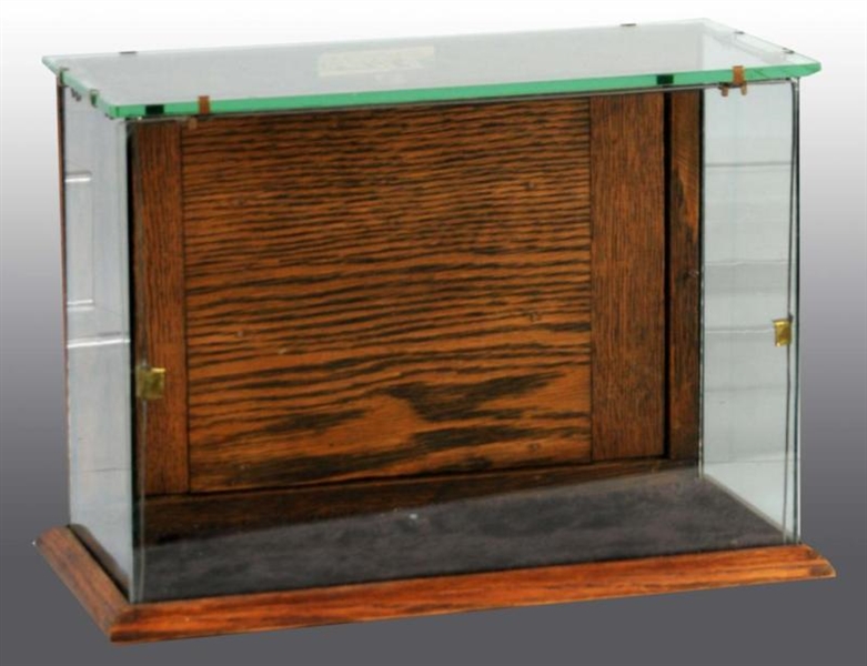 LITHOID FABRIC COUNTERTOP DISPLAY CASE.           