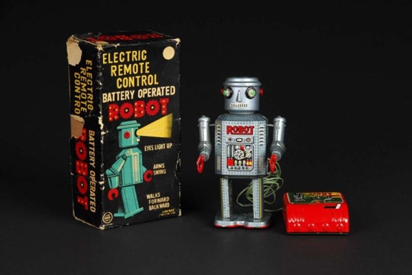 R-35 BATTERY-OPERATED ROBOT.                      