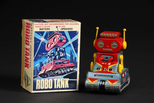 PLASTIC & TIN ROBO TANK BATTERY-OPERATED TOY.     