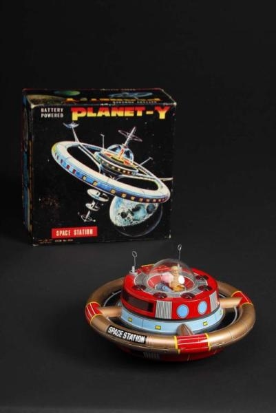 PLANET-Y SPACE STATION TOY.                       