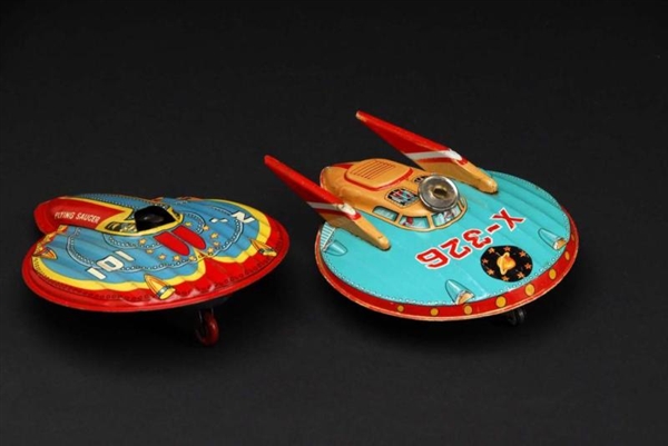 LOT OF 2: SPACESHIP TOYS.                         