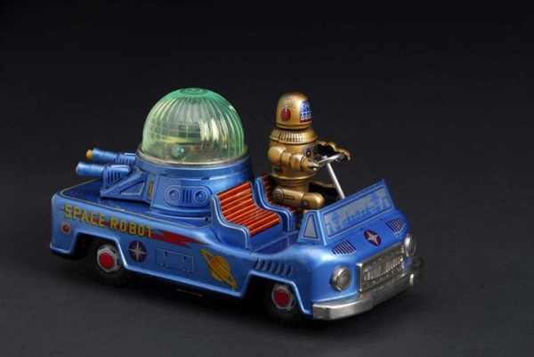 SPACE ROBOT CAR TOY.                              
