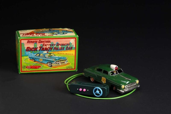 TIN LINEMAR DICK TRACY POLICE CAR BATTERY-OP TOY. 